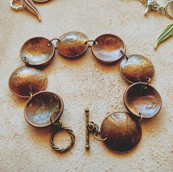 UNIQUE Domed Memorial Penny Toggle Bracelet Bangle - Picture 3 of 10